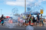 Soap bubbles on a leisurely day at Copacabana Beach - Rio de Janeiro city - Rio de Janeiro state (RJ) - Brazil