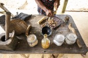 Detail of process for the production of cassava flour - Anavilhanas National Park - Novo Airao city - Amazonas state (AM) - Brazil