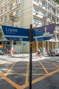 Street sign in honor of actor Paulo Gustavo - Corner of Lopes Trovao and Actor Paulo Gustavo Streets - Niteroi city - Rio de Janeiro state (RJ) - Brazil