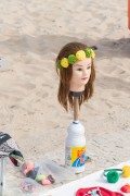 Street vendor of wigs and garlands - Rio de Janeiro city - Rio de Janeiro state (RJ) - Brazil