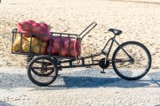 Tricycle distributing coconut at Atlantica Avenue kiosks - Rio de Janeiro city - Rio de Janeiro state (RJ) - Brazil