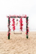 Swing decorated for photography on Copacabana Beach - Rio de Janeiro city - Rio de Janeiro state (RJ) - Brazil