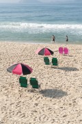 Arpoador beach with beach chair and sun umbrella for rent - Rio de Janeiro city - Rio de Janeiro state (RJ) - Brazil
