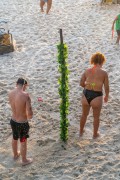 Bathers taking a shower at Arpoador Beach. - Rio de Janeiro city - Rio de Janeiro state (RJ) - Brazil