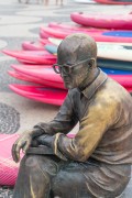 Statue of the poet Carlos Drummond de Andrade on Copacabana Beach - Rio de Janeiro city - Rio de Janeiro state (RJ) - Brazil