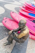 Statue of the poet Carlos Drummond de Andrade on Copacabana Beach - Rio de Janeiro city - Rio de Janeiro state (RJ) - Brazil