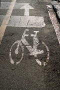 Signage on the asphalt of the cycle path - Rio de Janeiro city - Rio de Janeiro state (RJ) - Brazil
