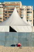 Structure assembled for event on Copacabana Beach blocking free access for bathers - Rio de Janeiro city - Rio de Janeiro state (RJ) - Brazil