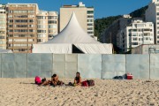 Structure assembled for event on Copacabana Beach blocking free access for bathers - Rio de Janeiro city - Rio de Janeiro state (RJ) - Brazil