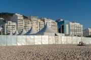 Structure assembled for event on Copacabana Beach blocking free access for bathers - Rio de Janeiro city - Rio de Janeiro state (RJ) - Brazil