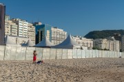 Structure assembled for event on Copacabana Beach blocking free access for bathers - Rio de Janeiro city - Rio de Janeiro state (RJ) - Brazil