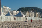 Structure assembled for event on Copacabana Beach blocking free access for bathers - Rio de Janeiro city - Rio de Janeiro state (RJ) - Brazil